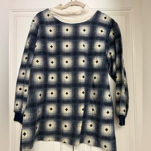 224. Vintage blue long sleeve